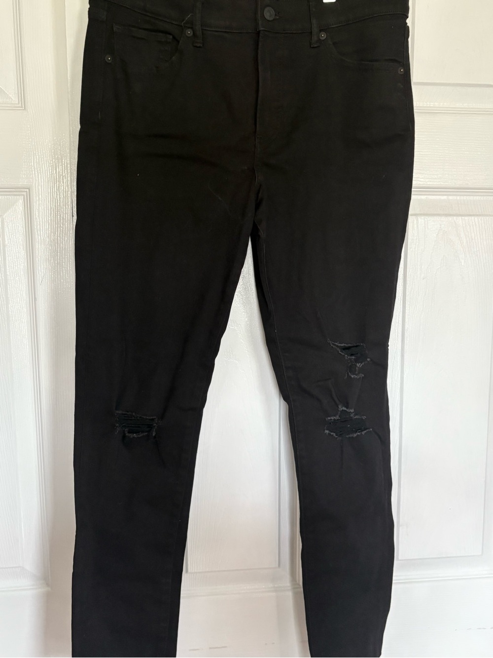 Express Black Women's Skinny Jeans with Knee Distressing